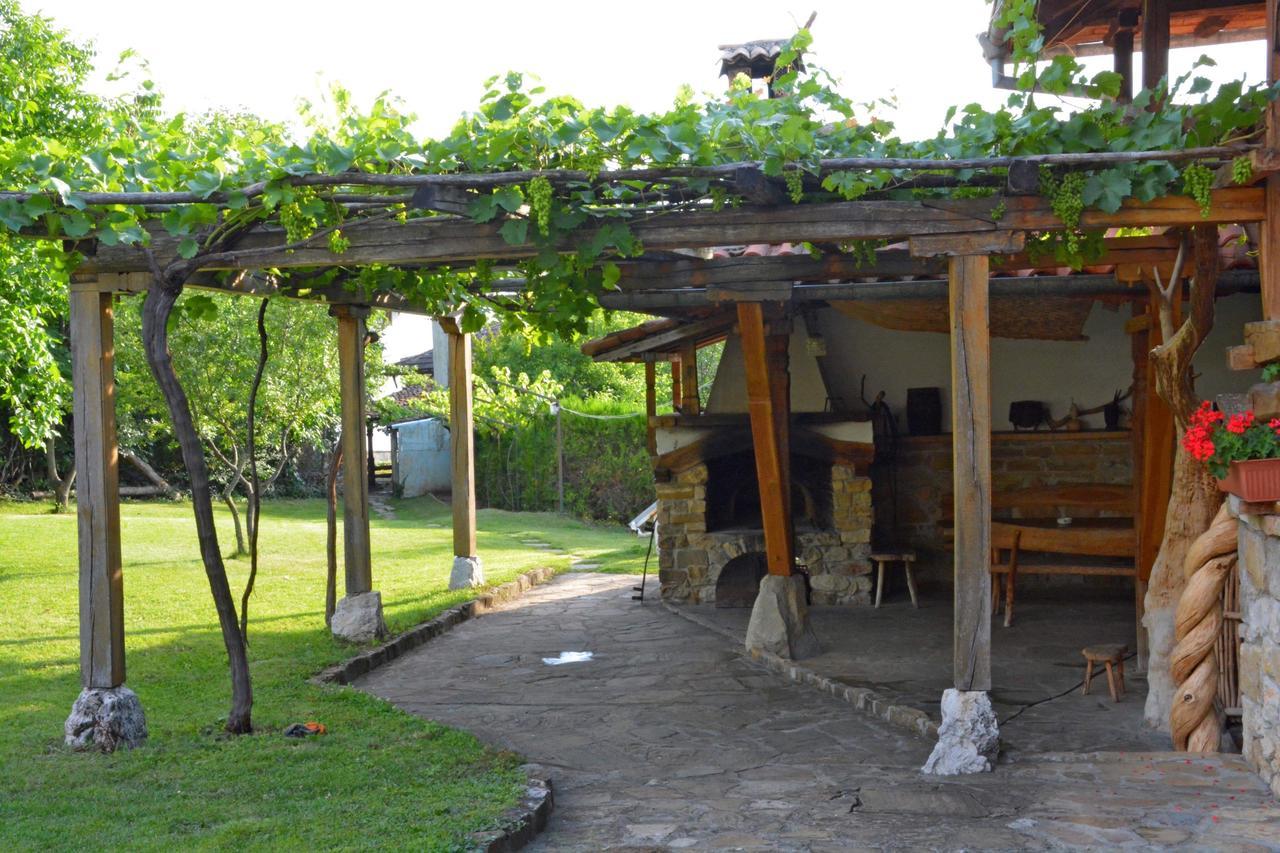 Hotel Pri Chakara Arbanasi Extérieur photo